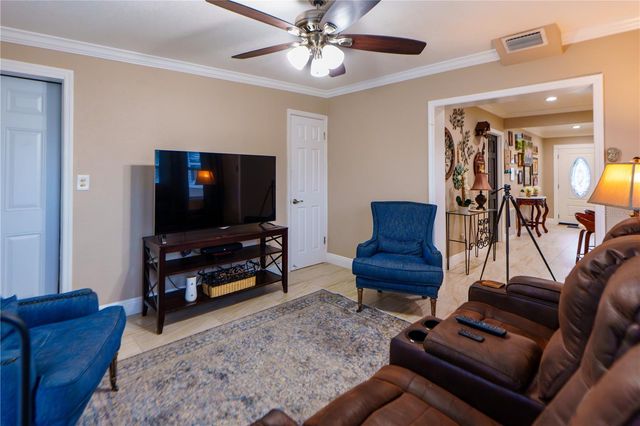 4350 37TH AVENUE N, St Petersburg, FL 33713