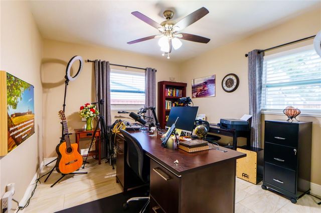 4350 37TH AVENUE N, St Petersburg, FL 33713