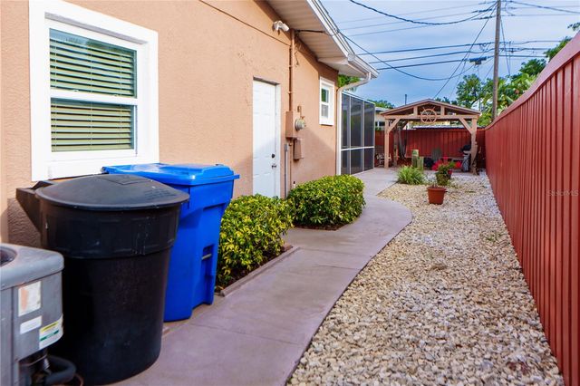4350 37TH AVENUE N, St Petersburg, FL 33713