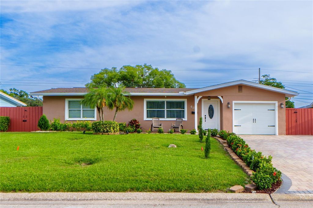 4350 37TH AVENUE N, St Petersburg, FL 33713