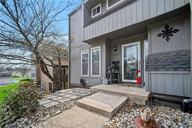 10016 N Cherry Drive, Kansas City, MO 64155