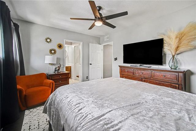 10016 N Cherry Drive, Kansas City, MO 64155