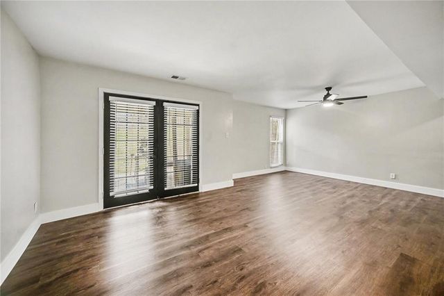 10016 N Cherry Drive, Kansas City, MO 64155