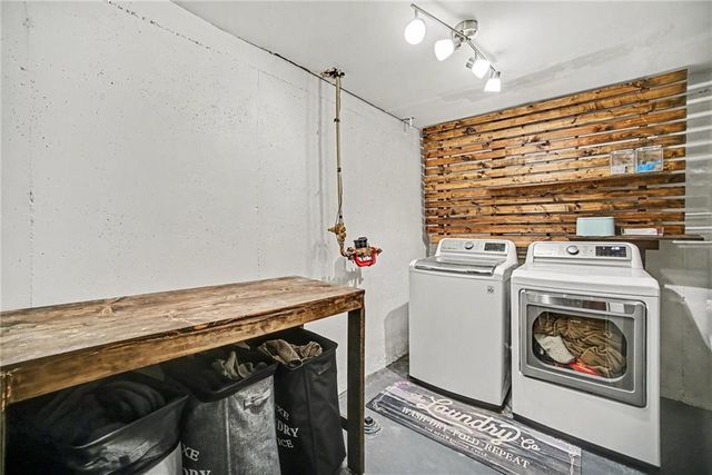 10016 N Cherry Drive, Kansas City, MO 64155