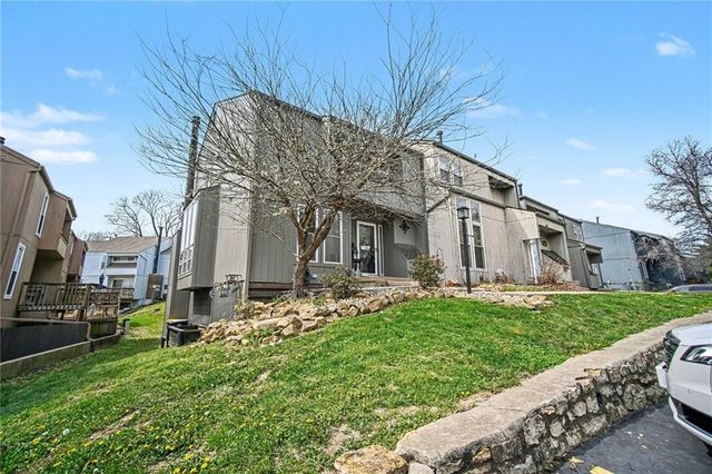 10016 N Cherry Drive, Kansas City, MO 64155