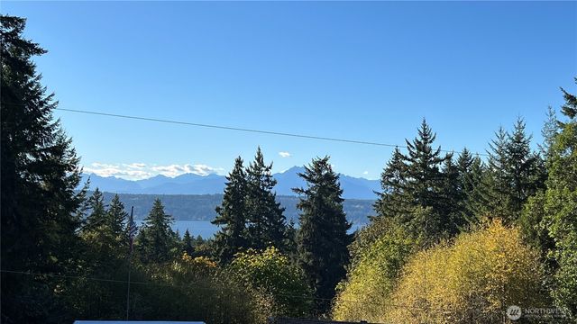 5432 Pineridge Court NE, Bremerton, WA 98311