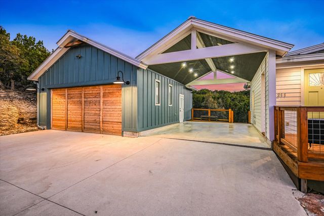 211 Ronay DR, Spicewood, TX 78669