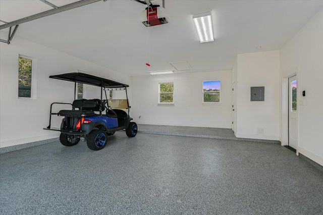 211 Ronay DR, Spicewood, TX 78669