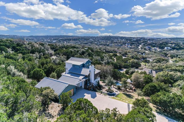 211 Ronay DR, Spicewood, TX 78669