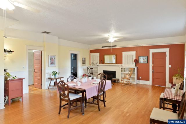 292 17th St SE, Salem, OR 97301