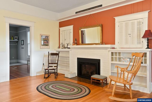 292 17th St SE, Salem, OR 97301