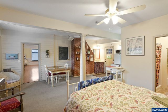 292 17th St SE, Salem, OR 97301