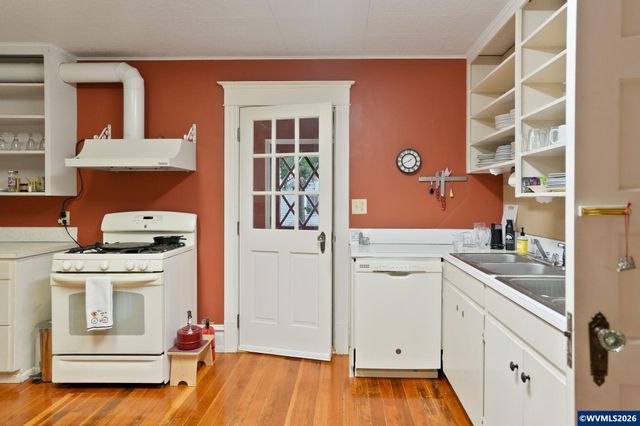 292 17th St SE, Salem, OR 97301