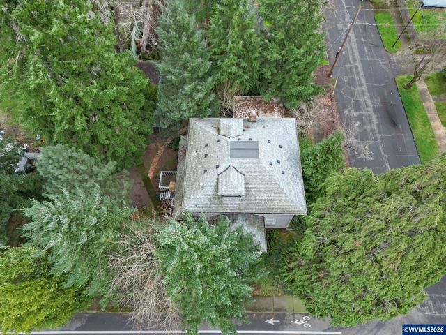 292 17th St SE, Salem, OR 97301