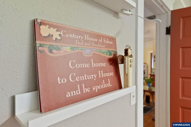 292 17th St SE, Salem, OR 97301