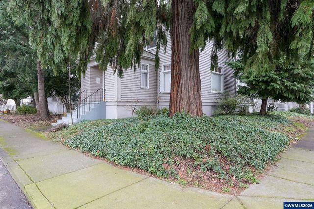 292 17th St SE, Salem, OR 97301