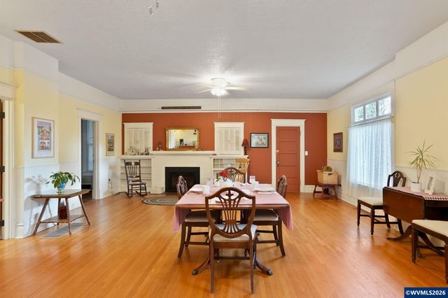 292 17th St SE, Salem, OR 97301