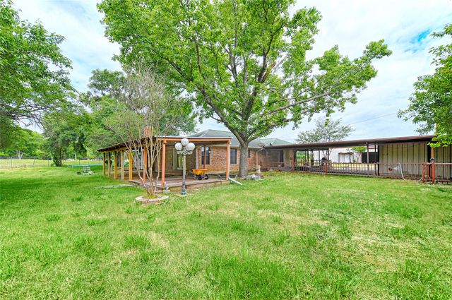 18692 County Road 334, Quinlan, TX 75474