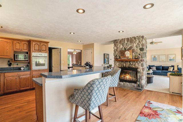 7805 Cougar Drive, Delton, MI 49046