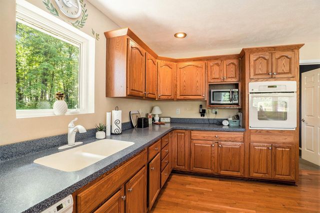 7805 Cougar Drive, Delton, MI 49046