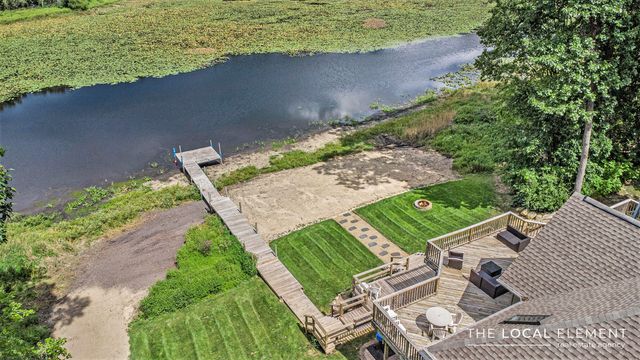 7805 Cougar Drive, Delton, MI 49046