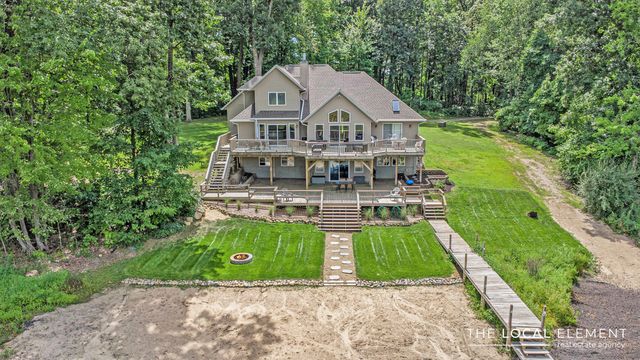 7805 Cougar Drive, Delton, MI 49046