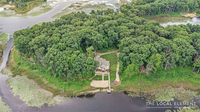 7805 Cougar Drive, Delton, MI 49046