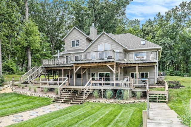 7805 Cougar Drive, Delton, MI 49046