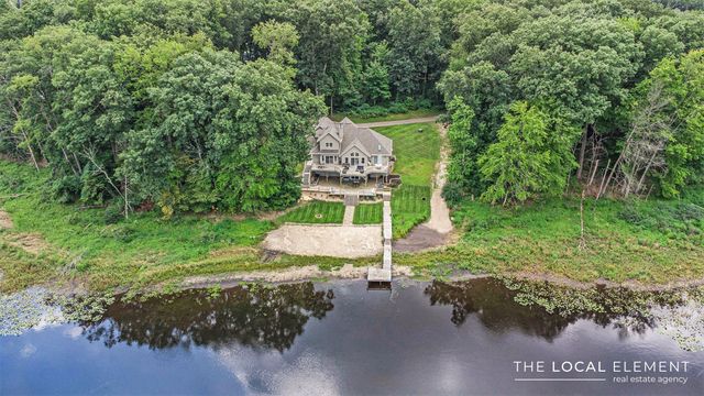 7805 Cougar Drive, Delton, MI 49046