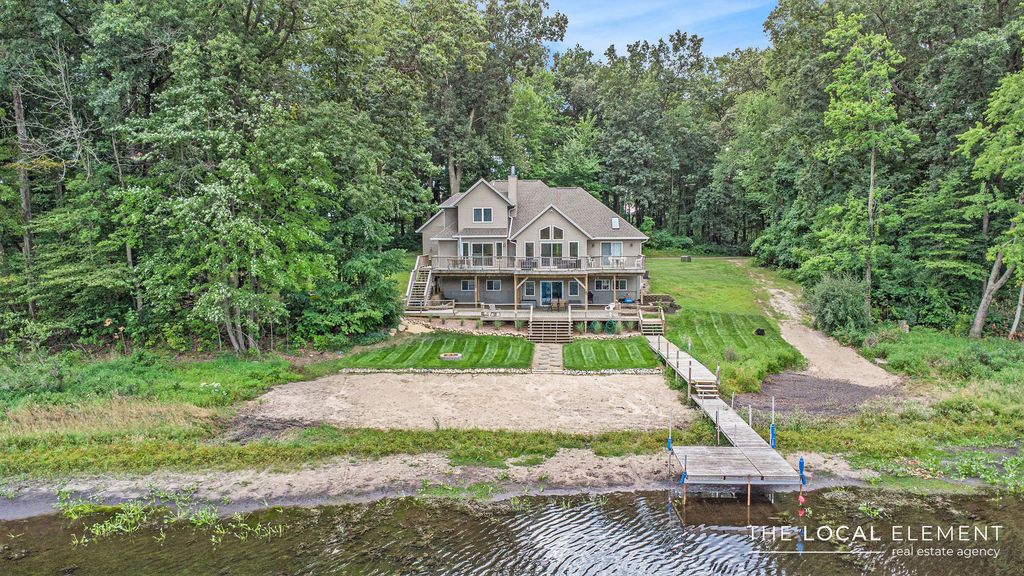 7805 Cougar Drive, Delton, MI 49046