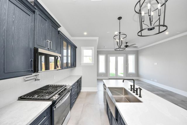 6322 Milwee Street B, Houston, TX 77092