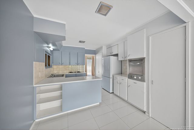 334 E Crestline, San Antonio, TX 78201