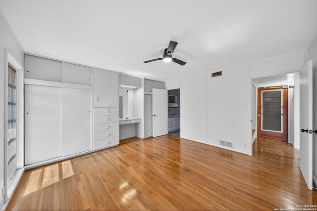 334 E Crestline, San Antonio, TX 78201