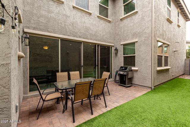 2566 S BETTY Street, Gilbert, AZ 85295