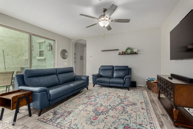 2566 S BETTY Street, Gilbert, AZ 85295