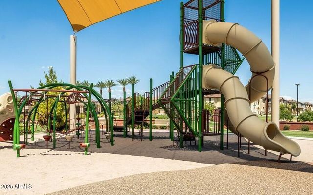 2566 S BETTY Street, Gilbert, AZ 85295