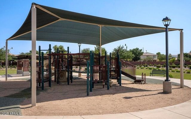 2566 S BETTY Street, Gilbert, AZ 85295