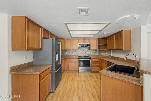 8966 N Obsidian Place, Tucson, AZ 85742