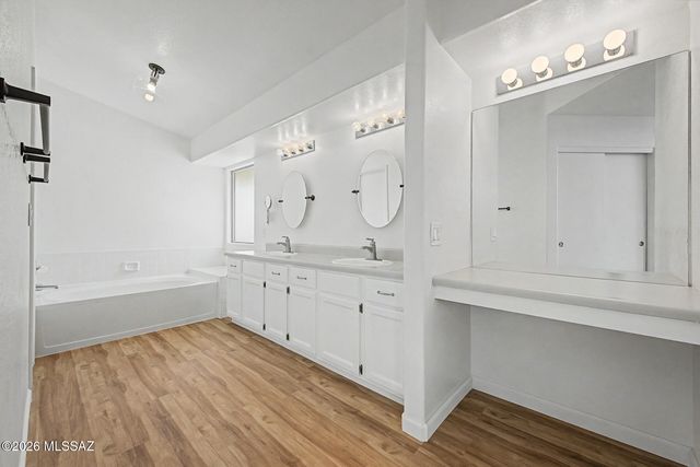 8966 N Obsidian Place, Tucson, AZ 85742
