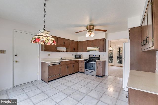 2407 PERRING WOODS RD, Parkville, MD 21234