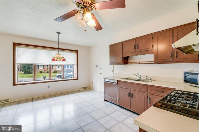 2407 PERRING WOODS RD, Parkville, MD 21234