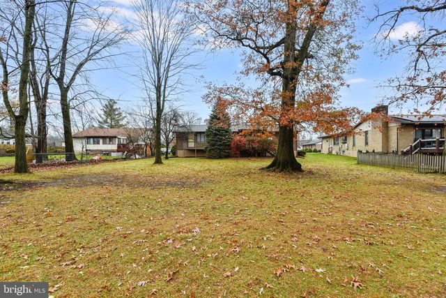 2407 PERRING WOODS RD, Parkville, MD 21234