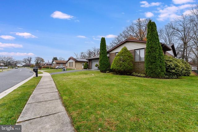 2407 PERRING WOODS RD, Parkville, MD 21234