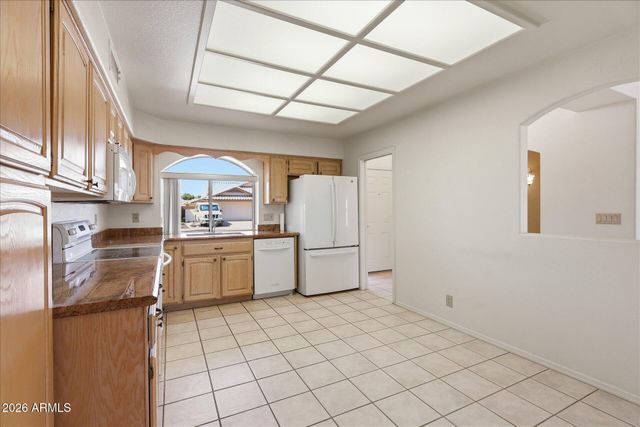 7833 E Nopal Avenue, Mesa, AZ 85209