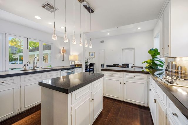 323 Vanderpool Lane, Houston, TX 77024