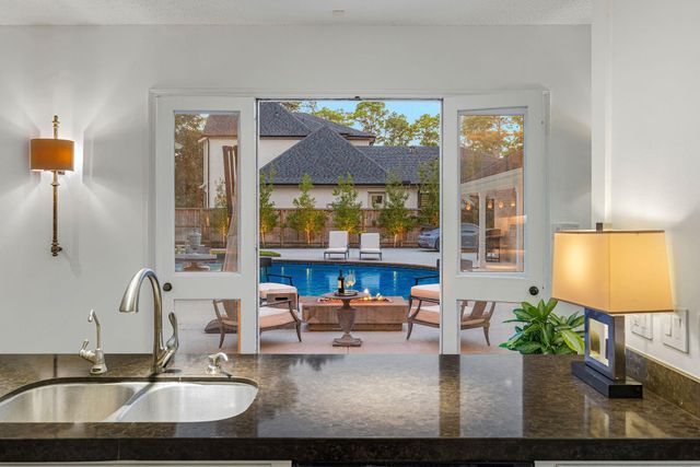 323 Vanderpool Lane, Houston, TX 77024