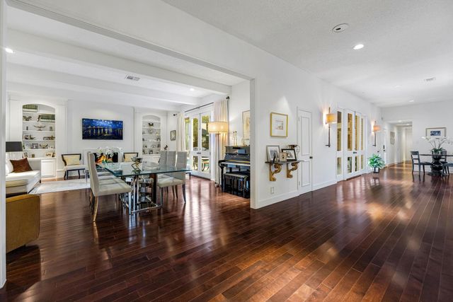 323 Vanderpool Lane, Houston, TX 77024