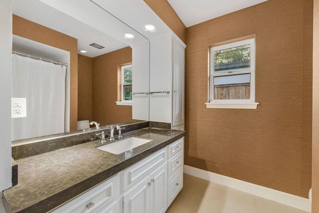 323 Vanderpool Lane, Houston, TX 77024