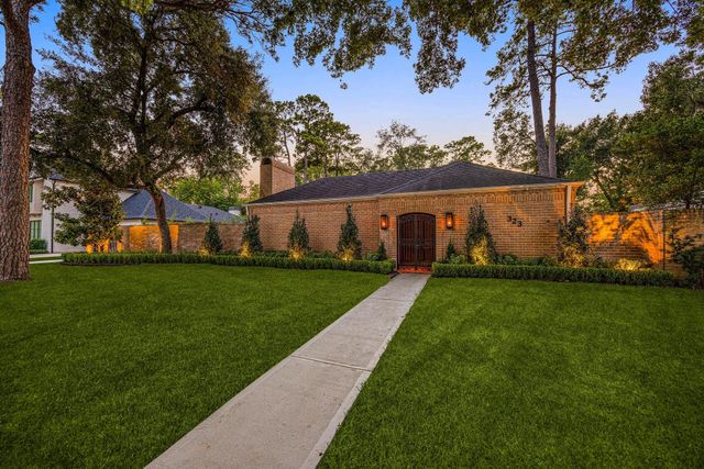 323 Vanderpool Lane, Houston, TX 77024