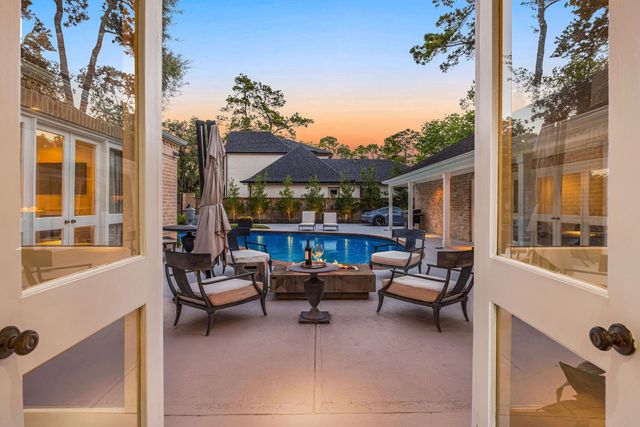 323 Vanderpool Lane, Houston, TX 77024